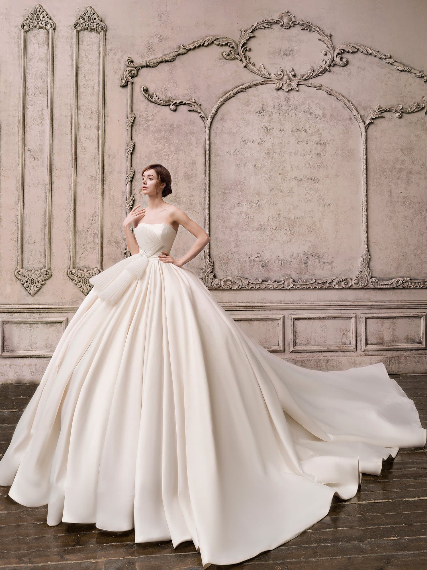SATIN CORSET WEDDING GOWN