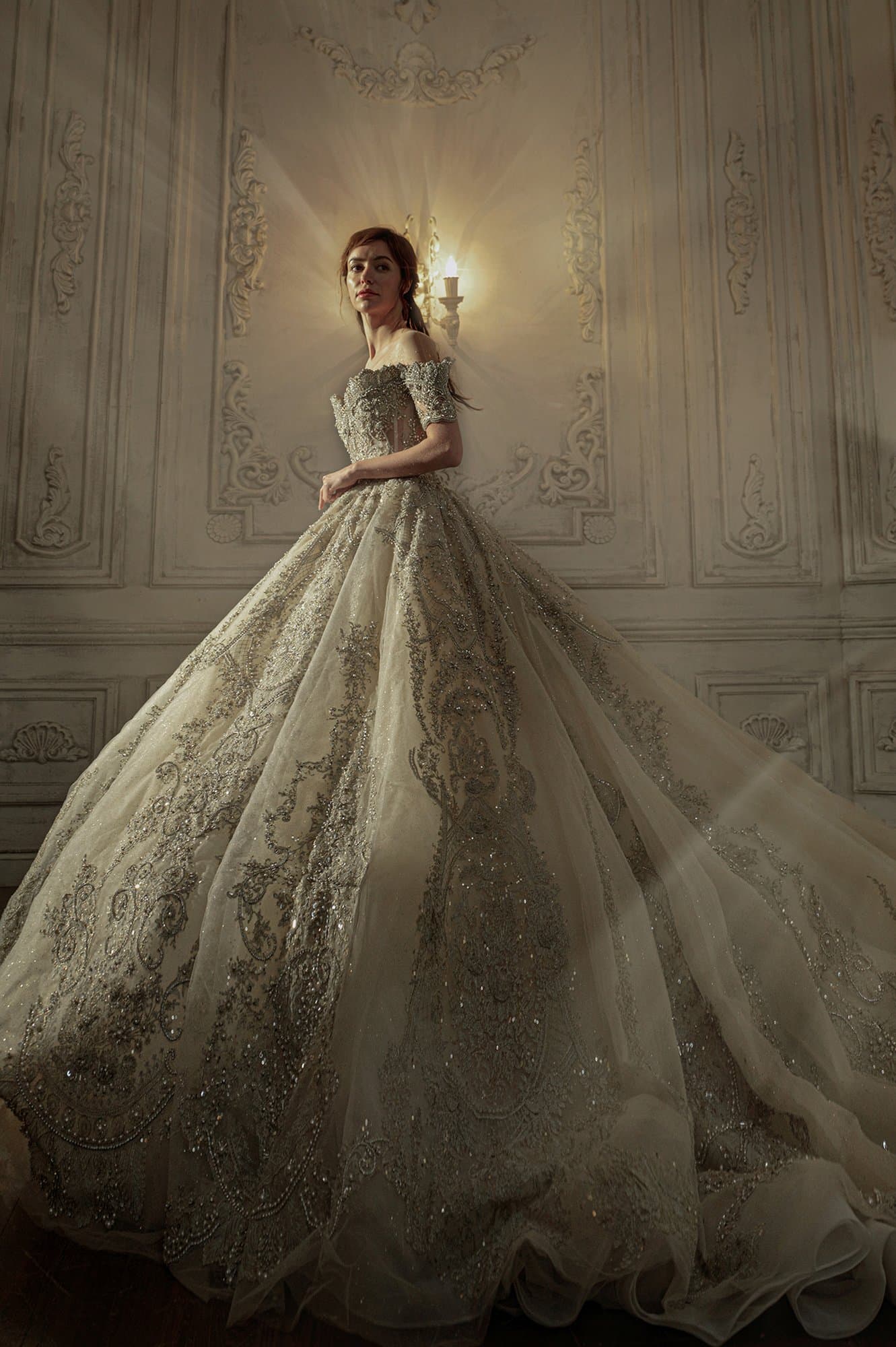 VINTAGE LACE WEDDING GOWN