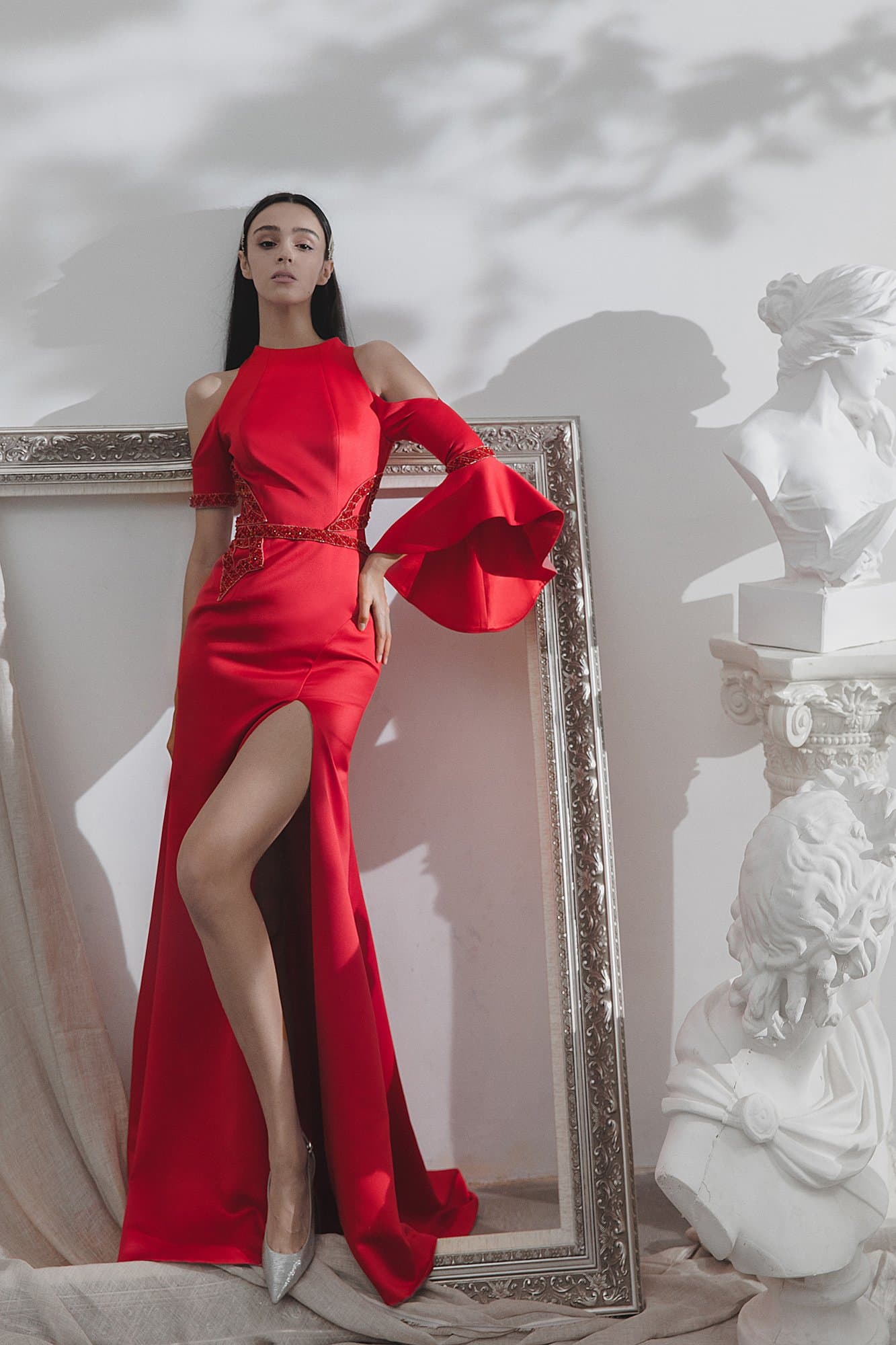 ASYMMETRIC DRESS WITH SPLIT