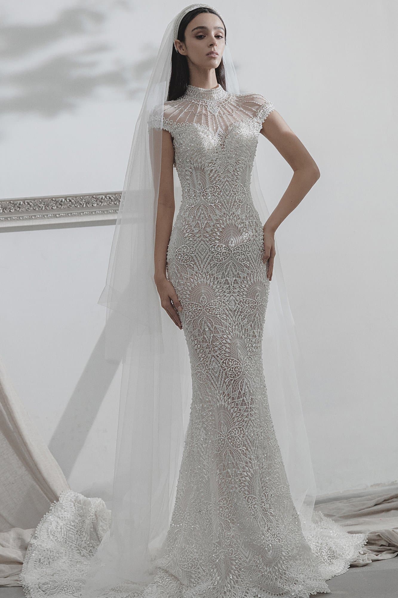 VINTAGE LACE MERMAID WEDDING DRESS