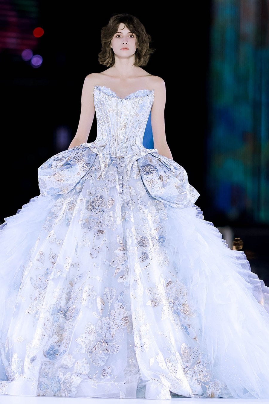 Fleurs Crues Plumes collection