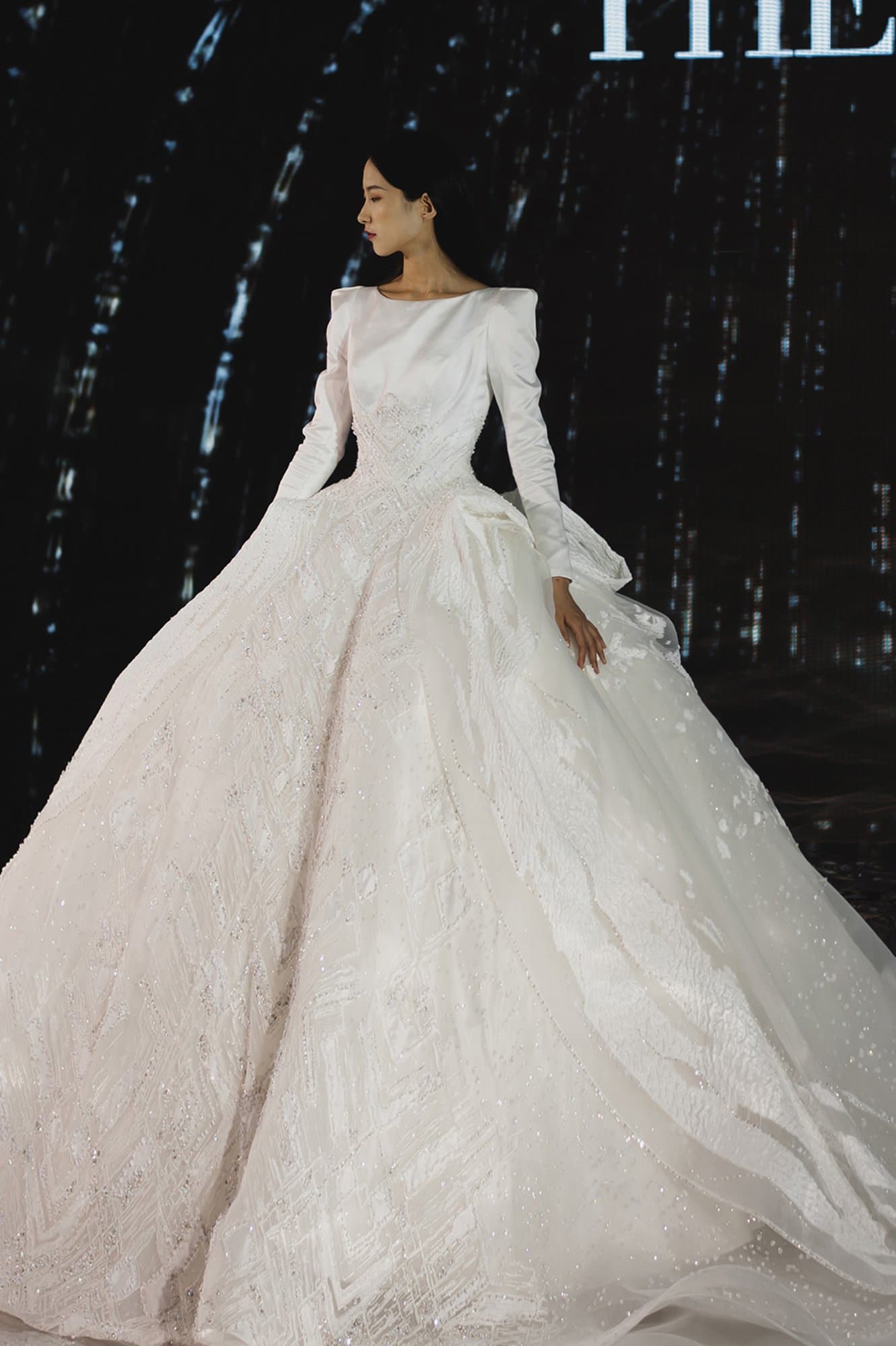 ROYAL WEDDING GOWN: A MAIDON'S WISH