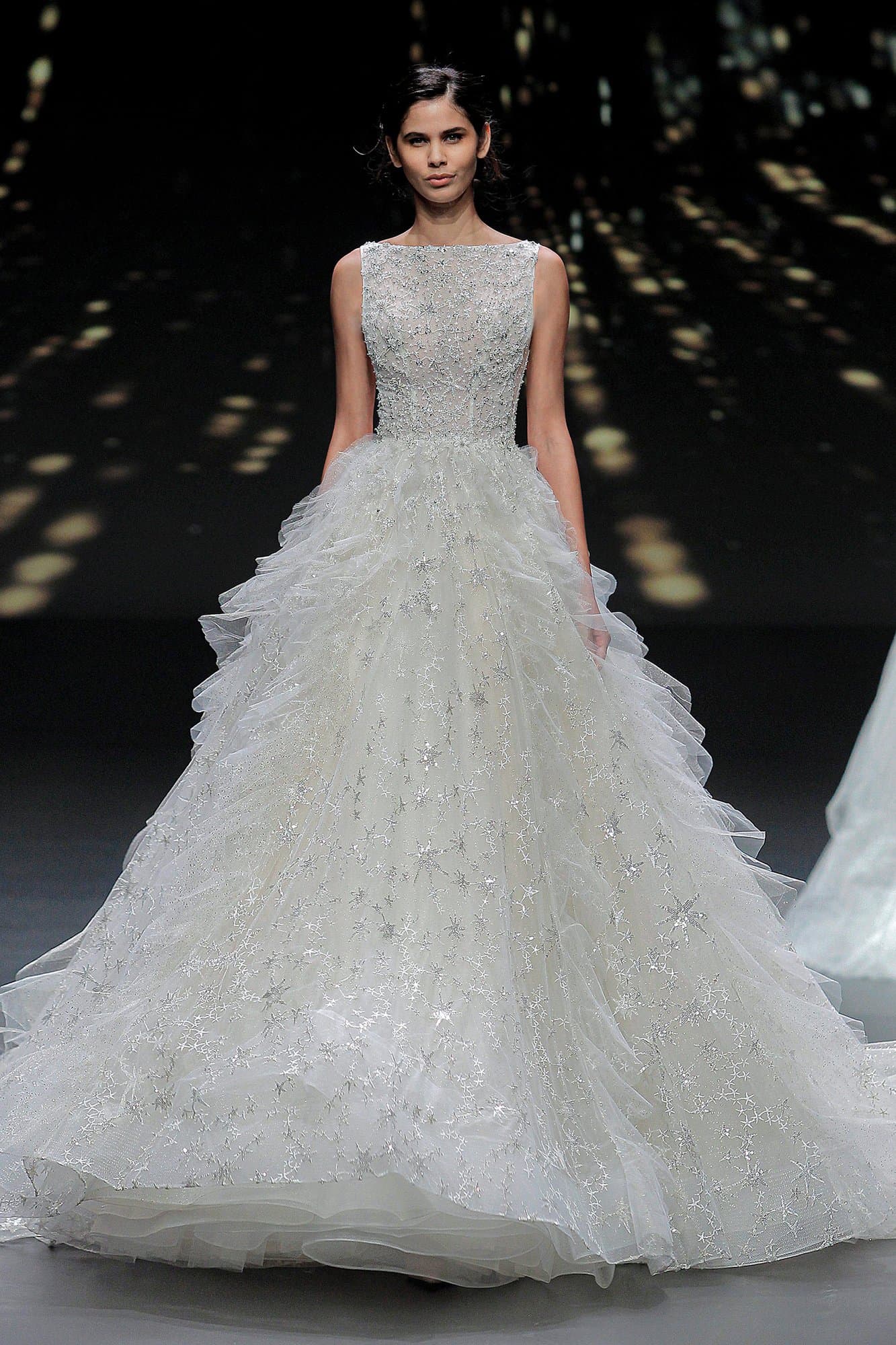 SLEEVESLESS PRINCESS DRESS