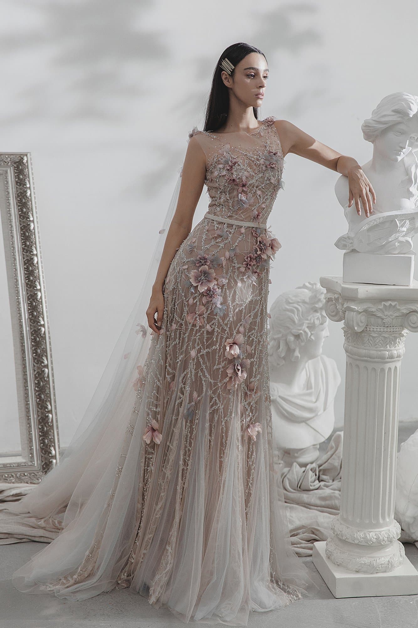SLEEVELESS DRESS